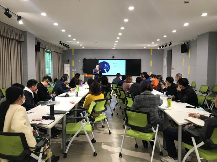 说明:C:\Users\Administrator\Desktop\2021年培训汇总\20210324 关于参加西华大学教师教学发展系列活动——“线上线下混合式教学的实践与思考”的通知\活动照片\IMG_4113.JPG