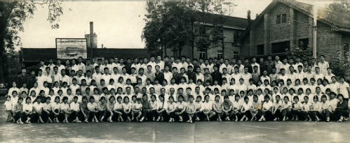 地师校七八级五班同学毕业留念